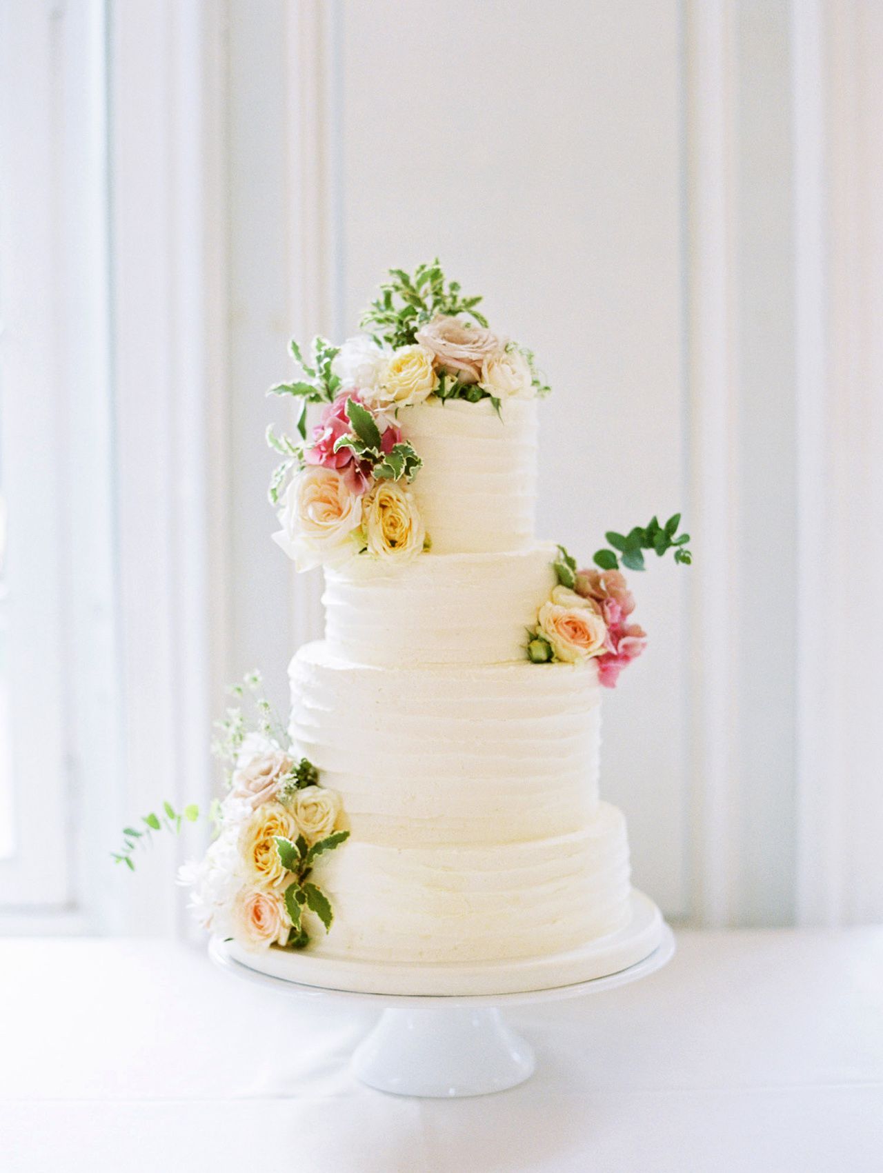 julia crawford wedding cake