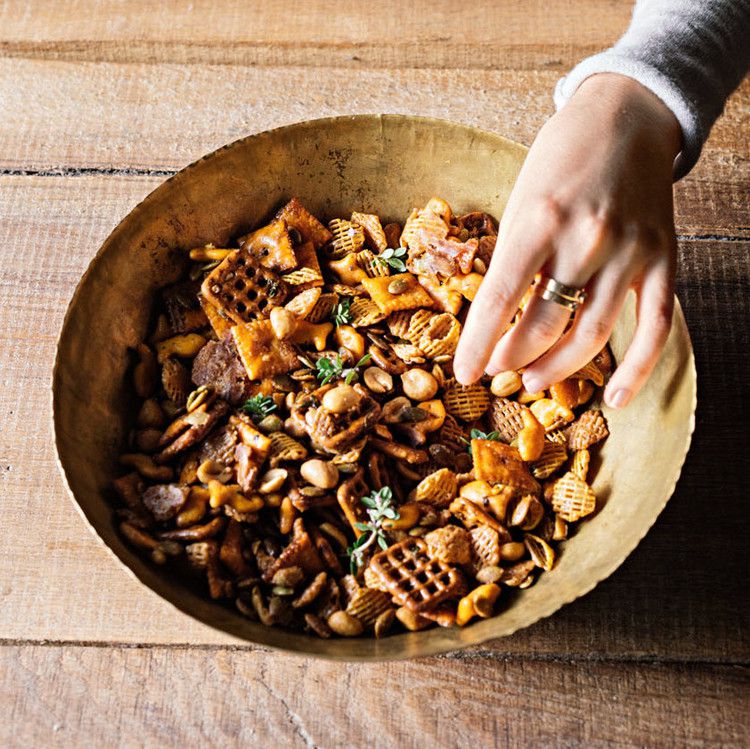 spicy sweet maple snack mix