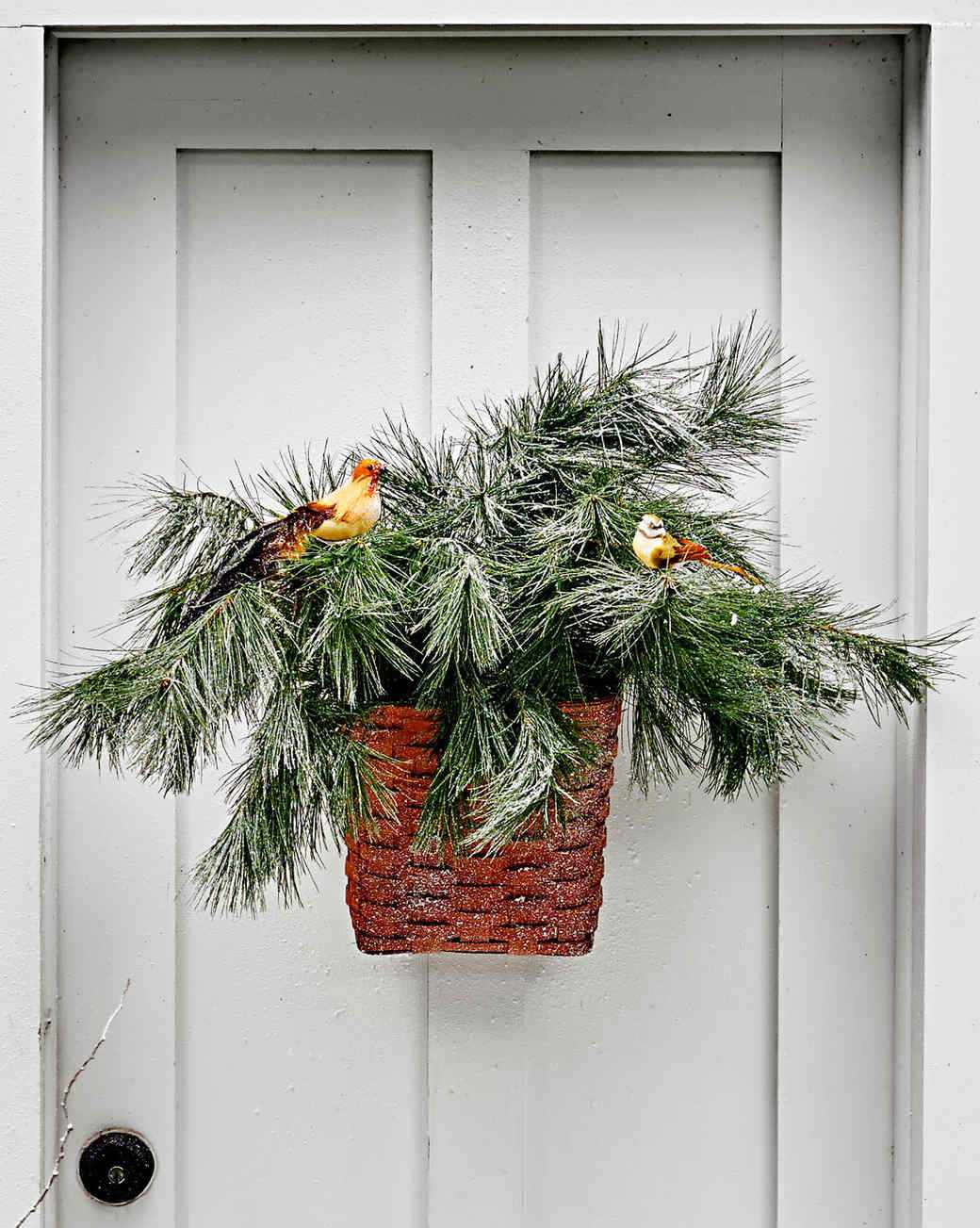 winter bird basket