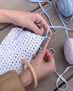 crocheted clutch tassel step 3A
