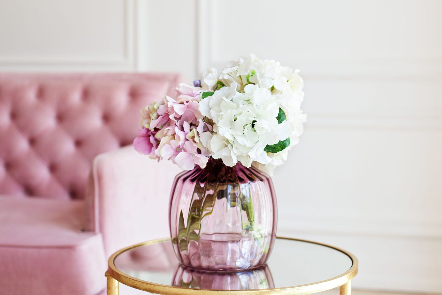 hydrangea bouquet arrangement in pink vase