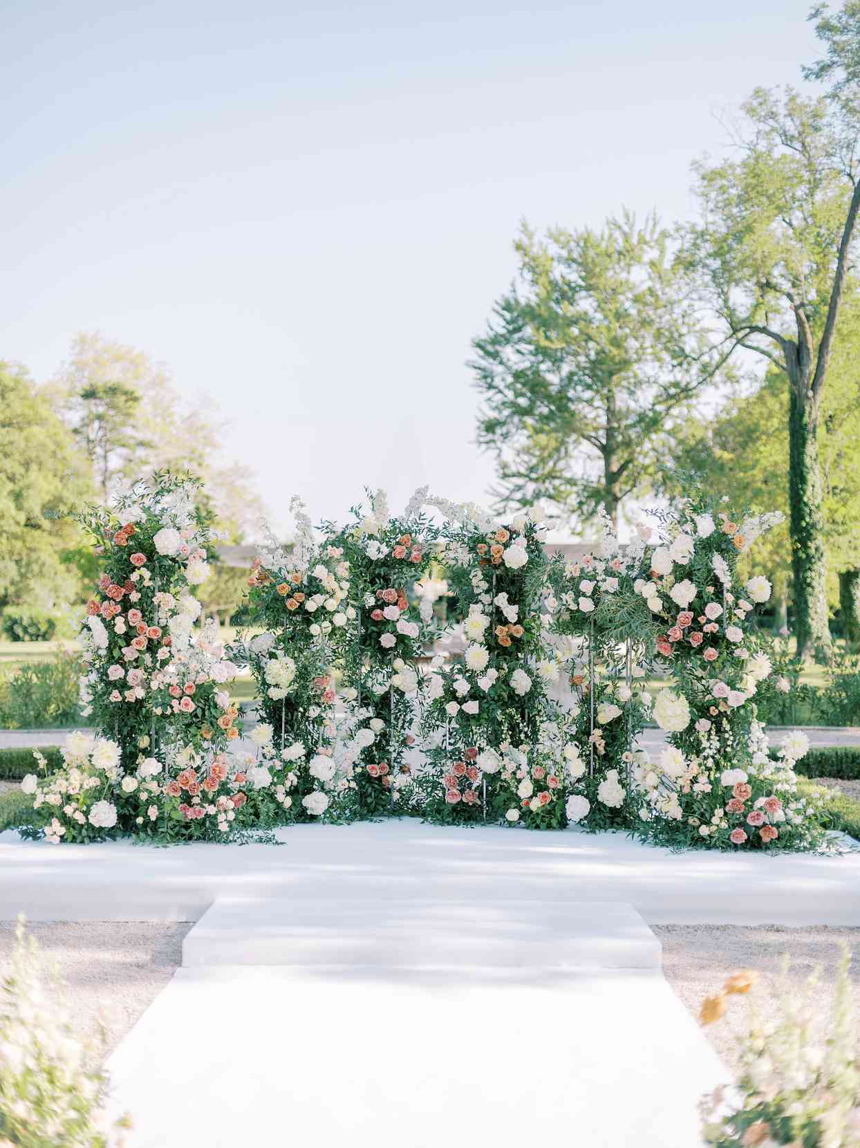 wedding ceremony floral decor