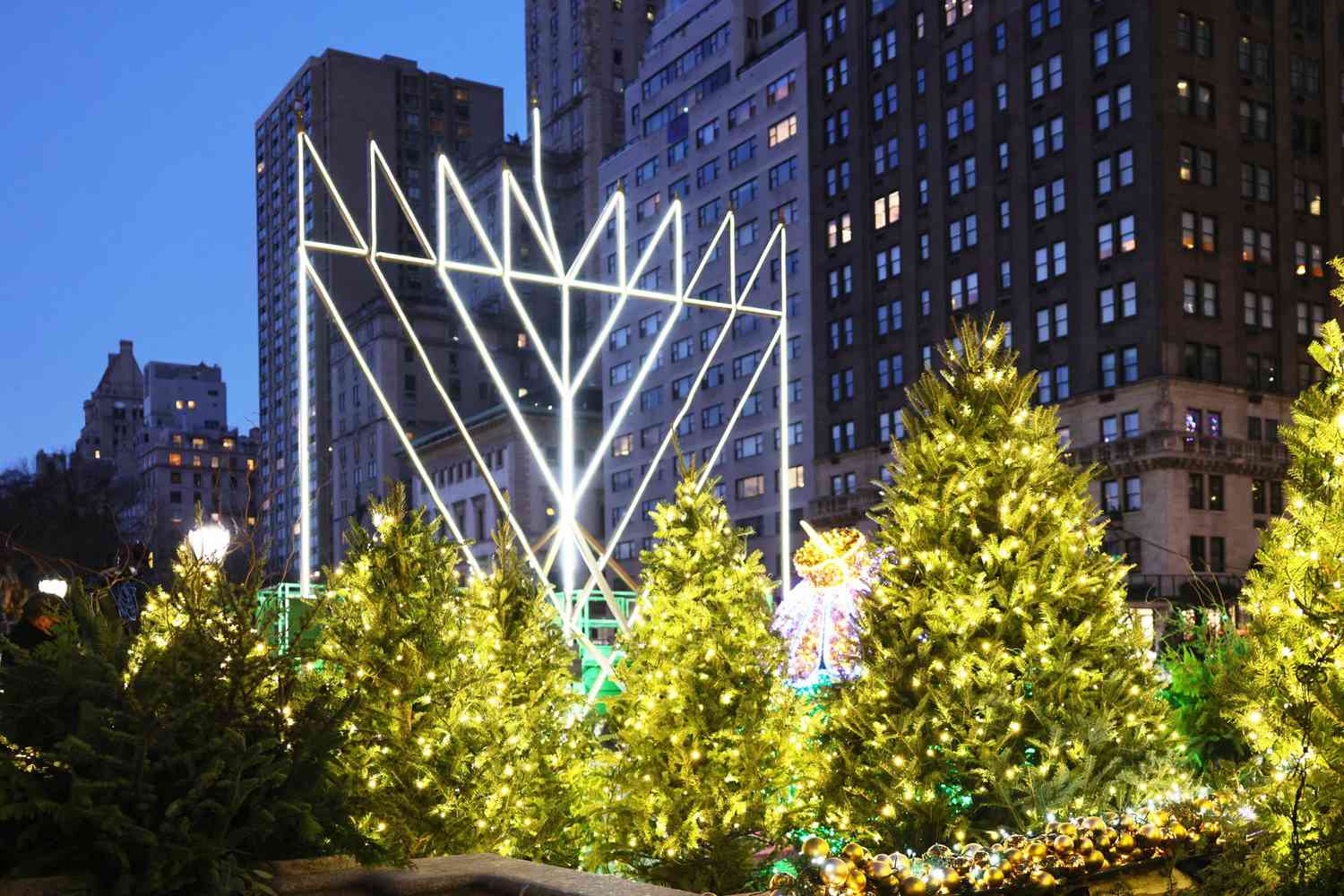 纽约曼哈顿世界最大的menorah照明公司