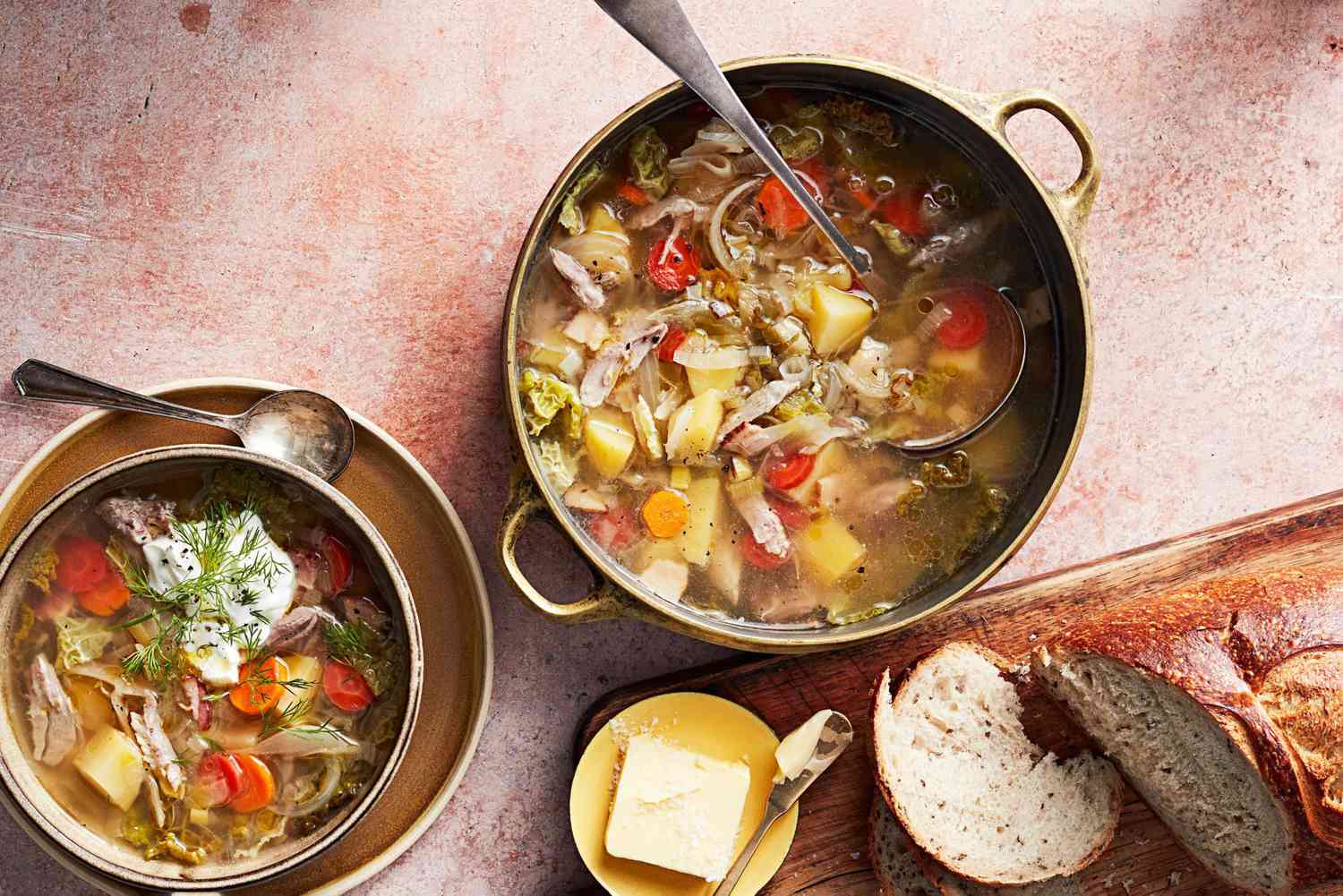 pork cabbage soup with bread