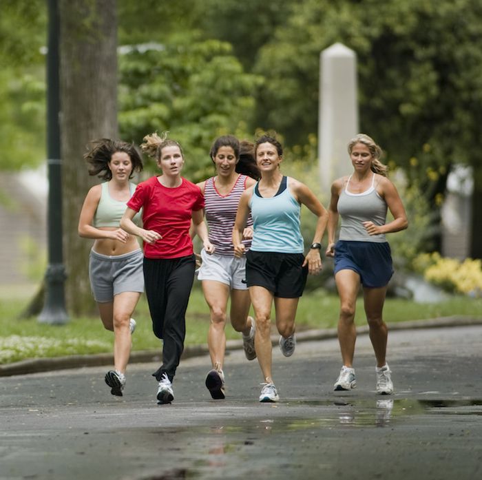 women-running-together_0.jpg