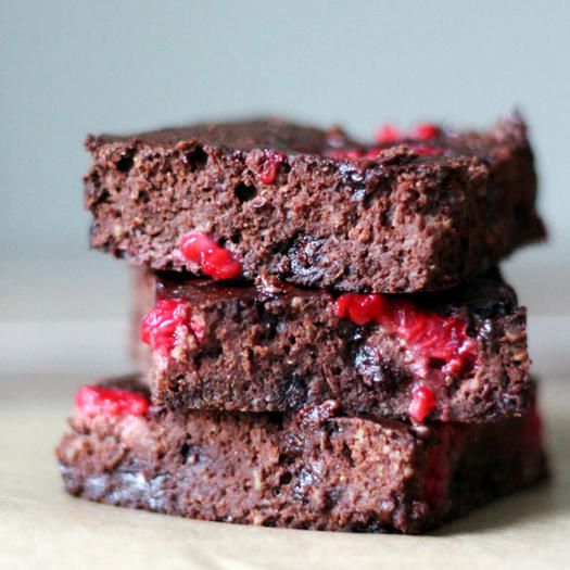 100-Calorie Raspberry Chocolate Chip Protein Brownies