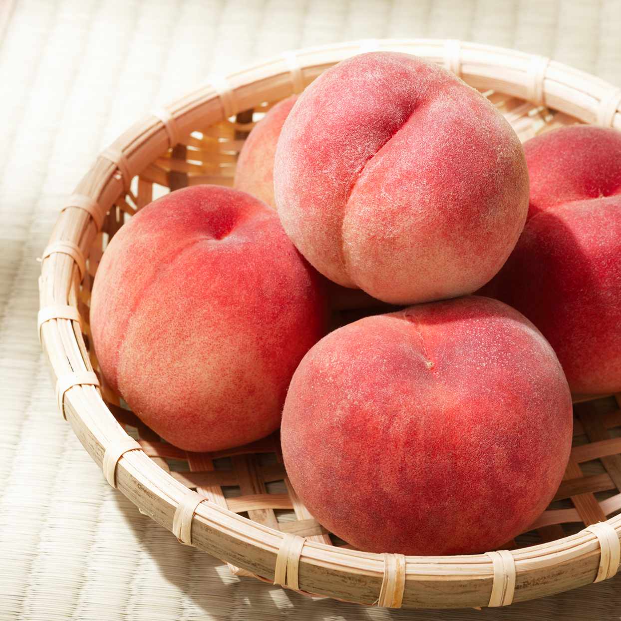 The Health Benefits of Peaches, Plus Peach Calories and Nutrition ...