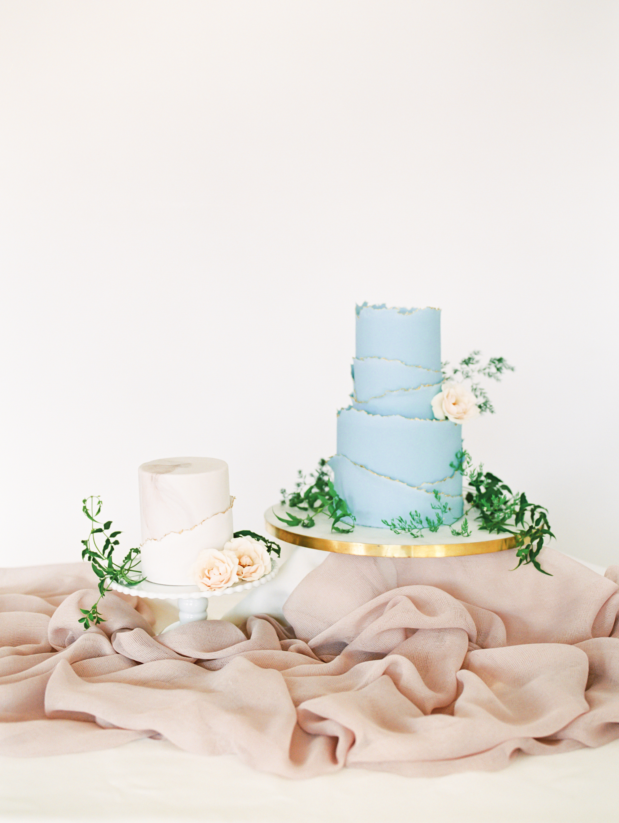 A Sweet Guide To Choosing A Frosting For Your Wedding Cake