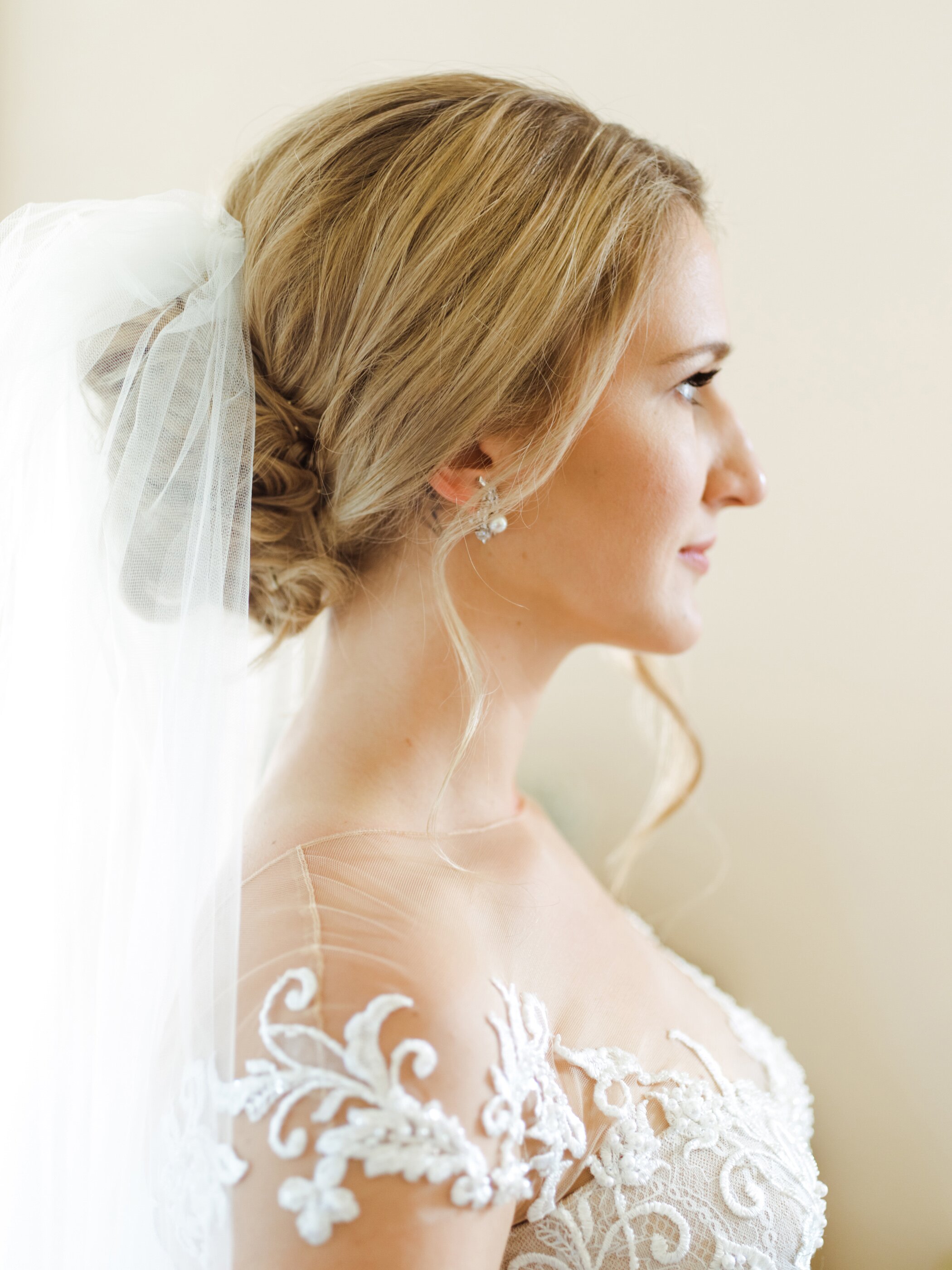 4 Things Your Hairstylist Doesn T Want You To Do On Your Wedding