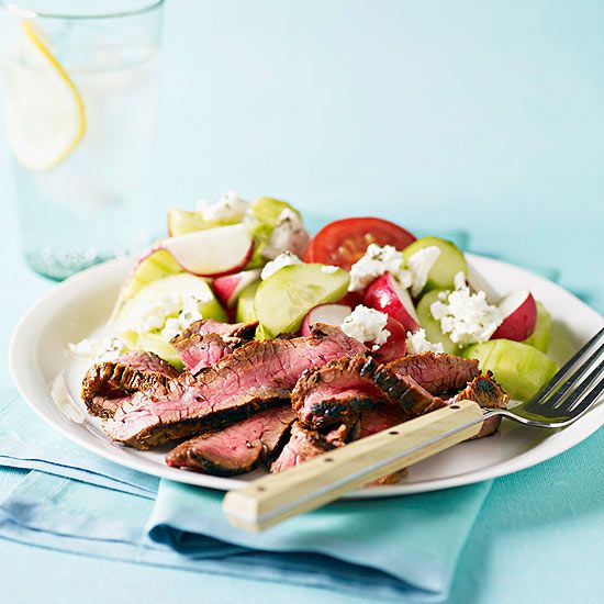 Greek-Style Steak & Tomato Salad 