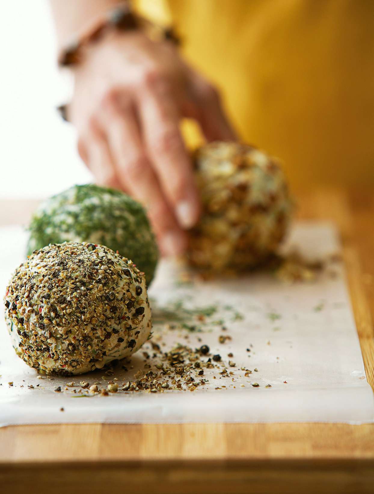 Dilled Onion Cheese Ball 
