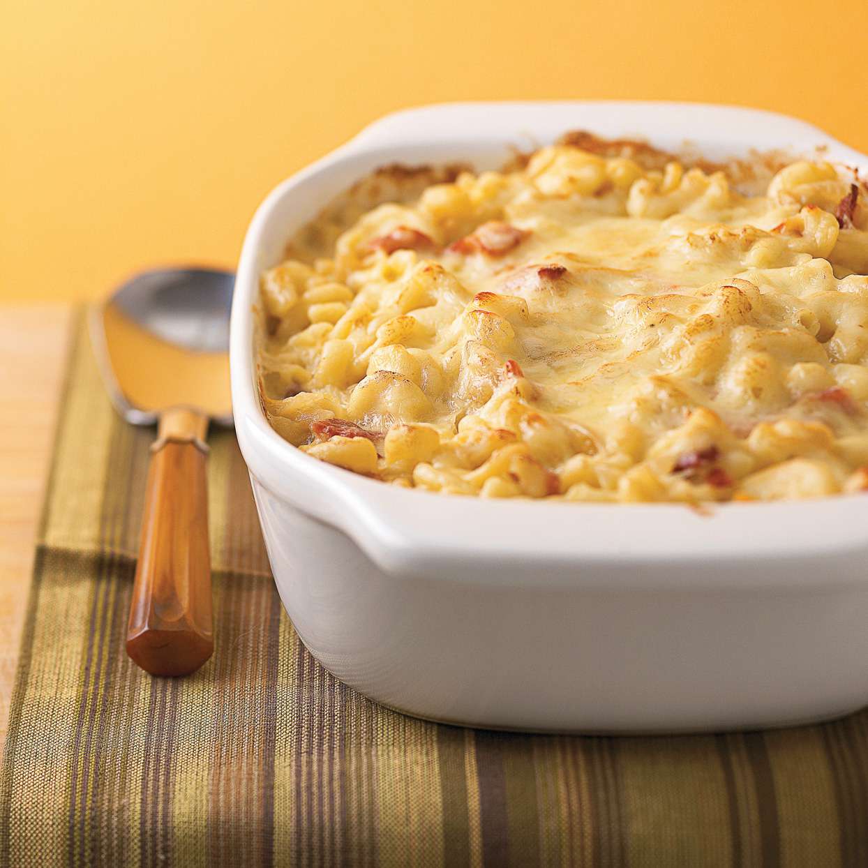 Macaroni and Cheese with Caramelized Onions 