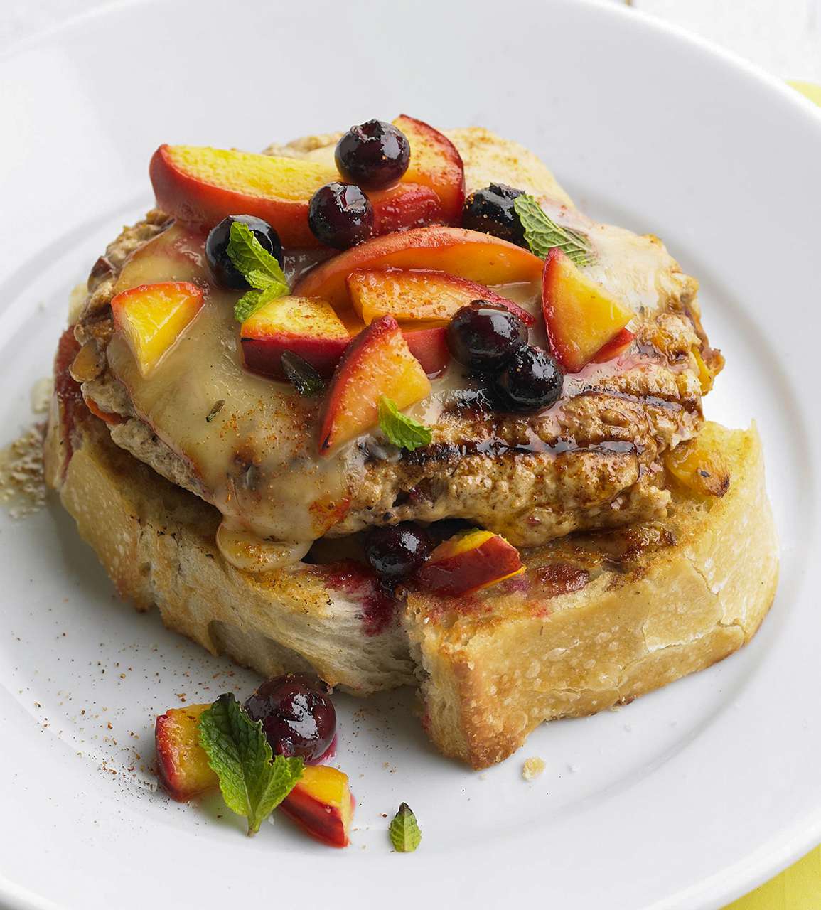 Turkey Burger with Peaches and Blueberries 