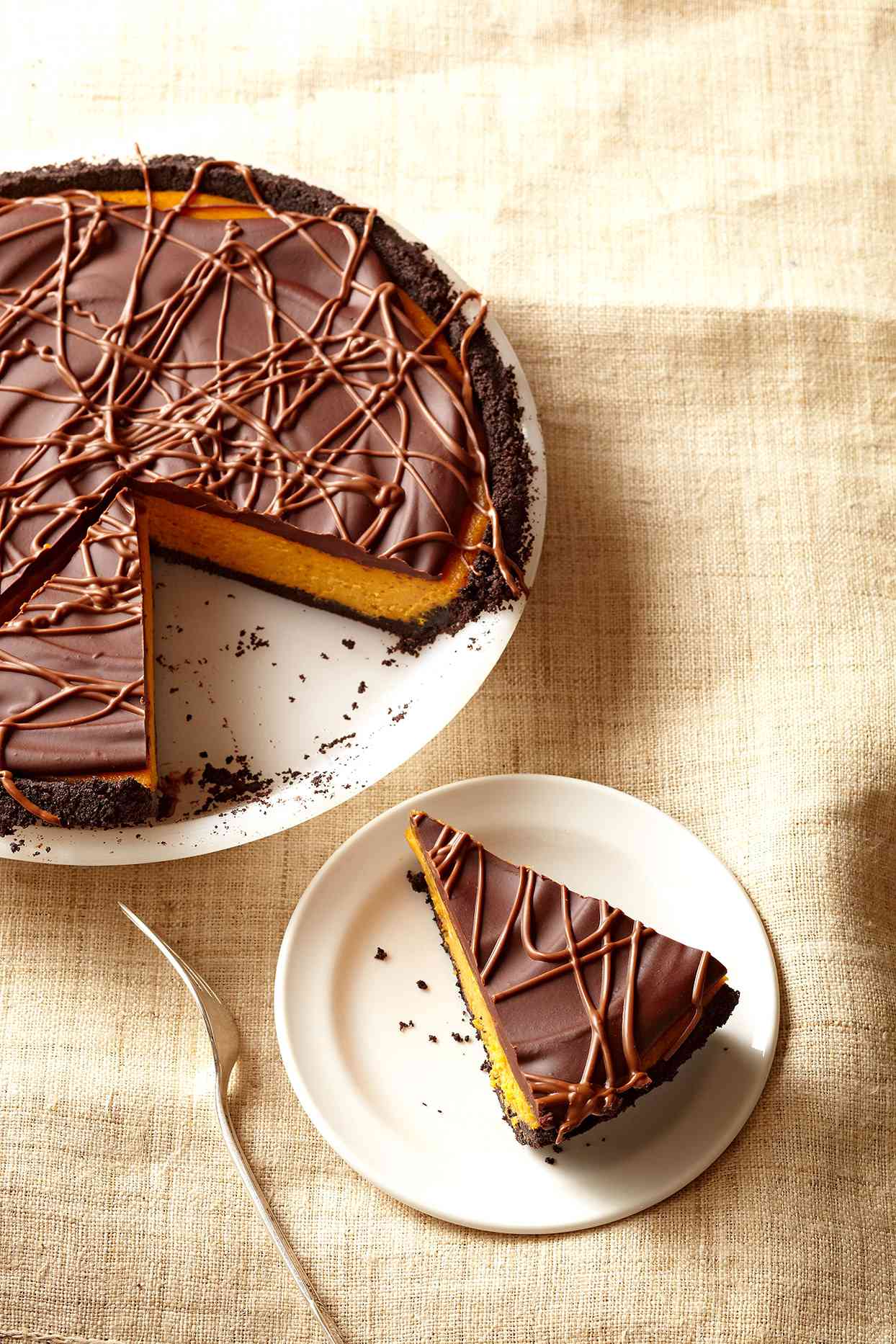 Chocolate-Glazed Pumpkin Pie Cheesecake