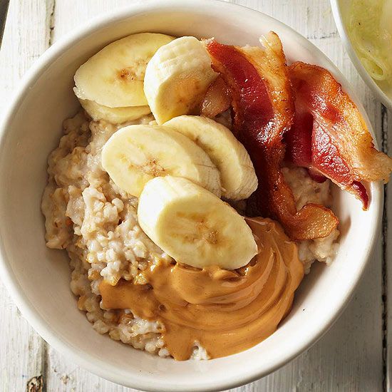 Oatmeal with Peanut Butter, Banana, and Bacon 