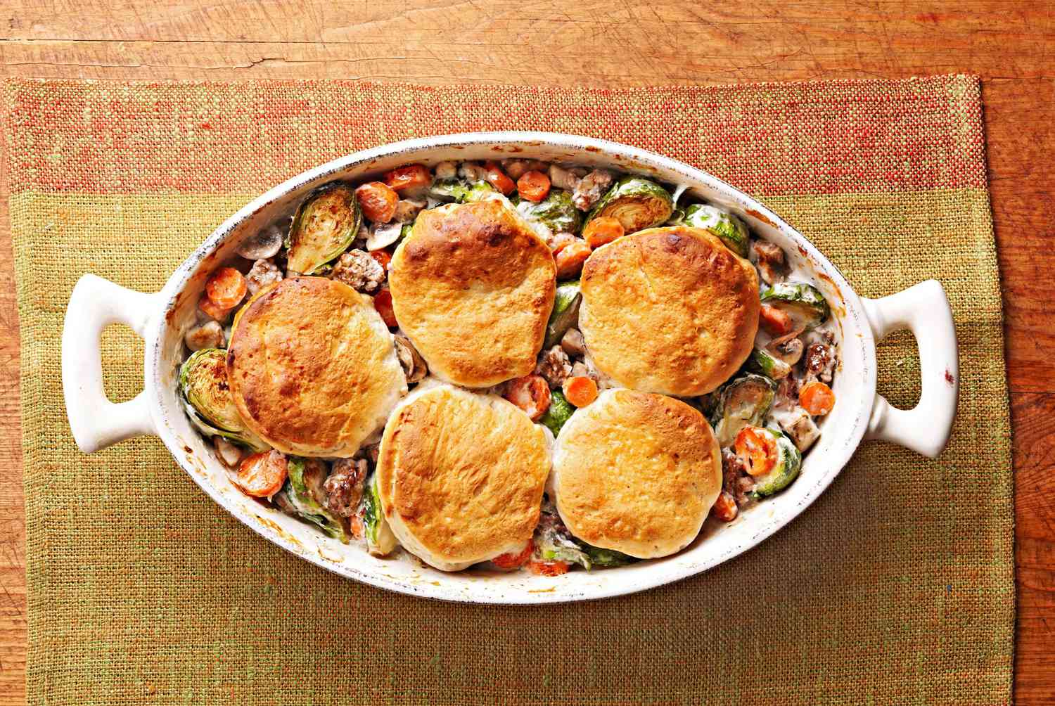 Beef and Vegetable Biscuit Bake 