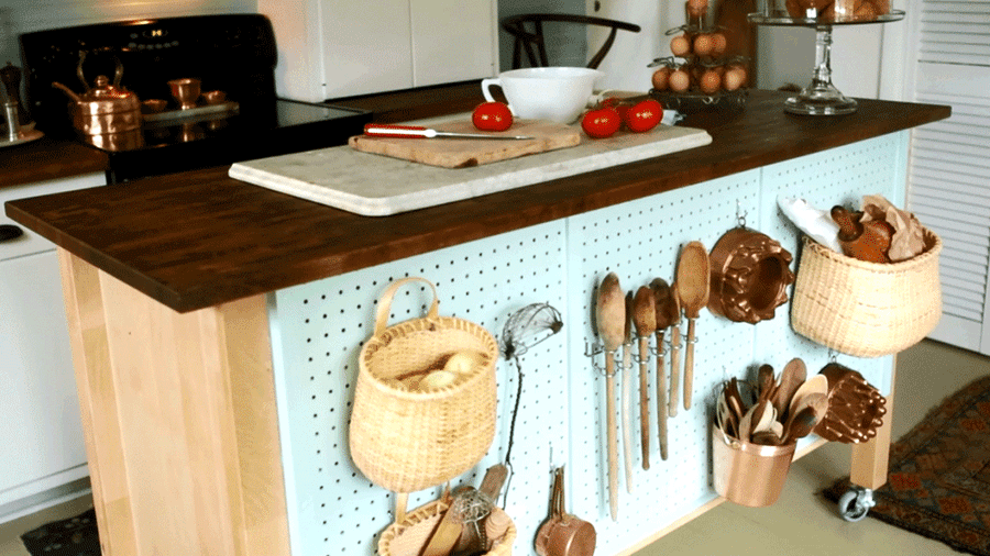 Clever Ideas for a DIY Kitchen Island