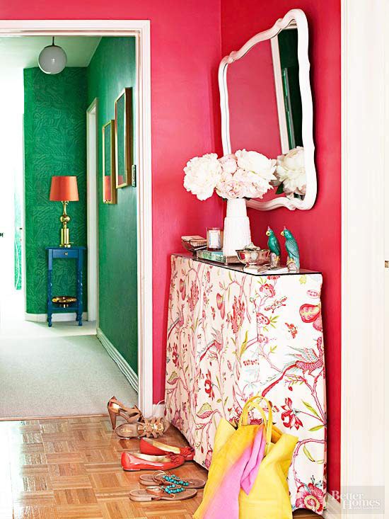 Entryway in red