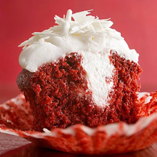 Red Velvet Cupcakes with White Chocolate Filling
