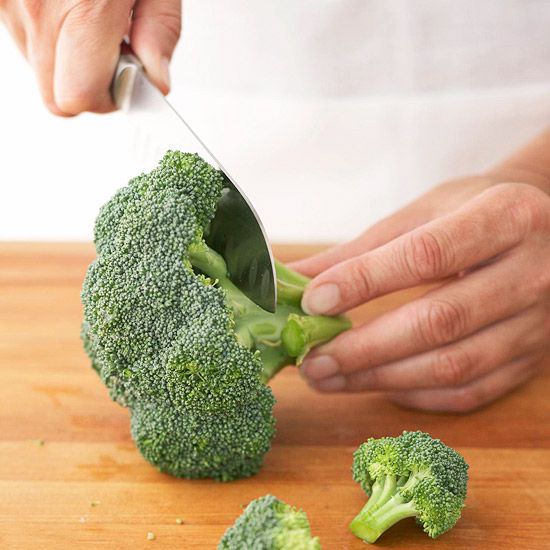 Cutting Broccoli florets