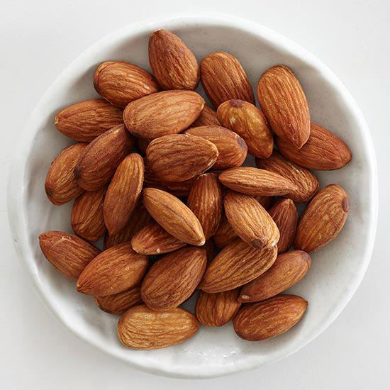 How many calories in almonds