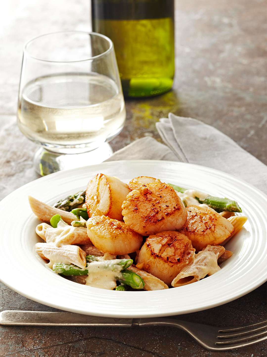 Scallop and Asparagus Alfredo with white wine