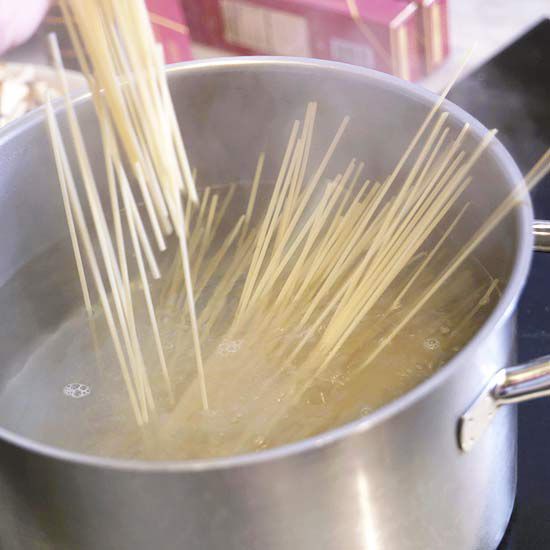 How To Make Spaghetti That S Cooked To Al Dente Perfection Better Homes Gardens
