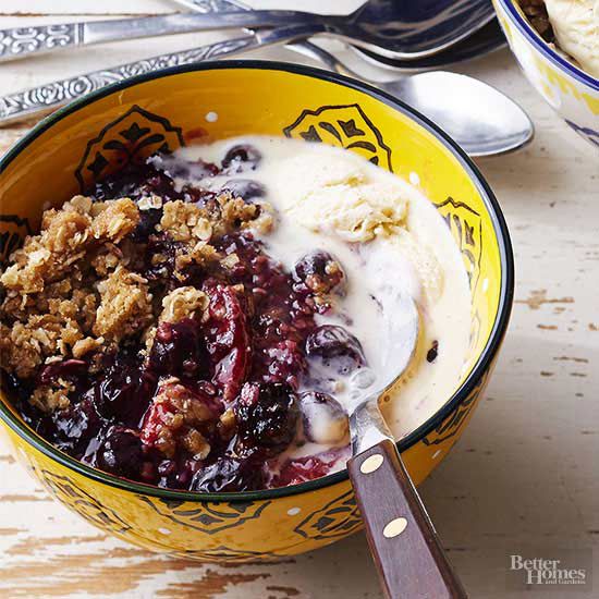 Grilled Berry Crumble