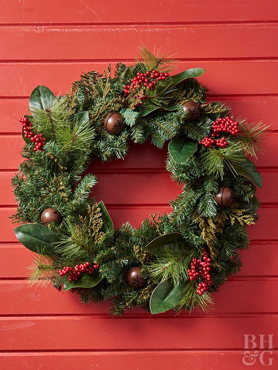 Berry accent wreath on red background