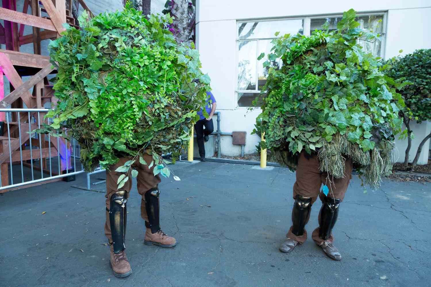 bush costume from fortnite