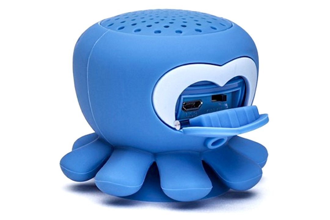 blue octopus waterproof speaker for kids