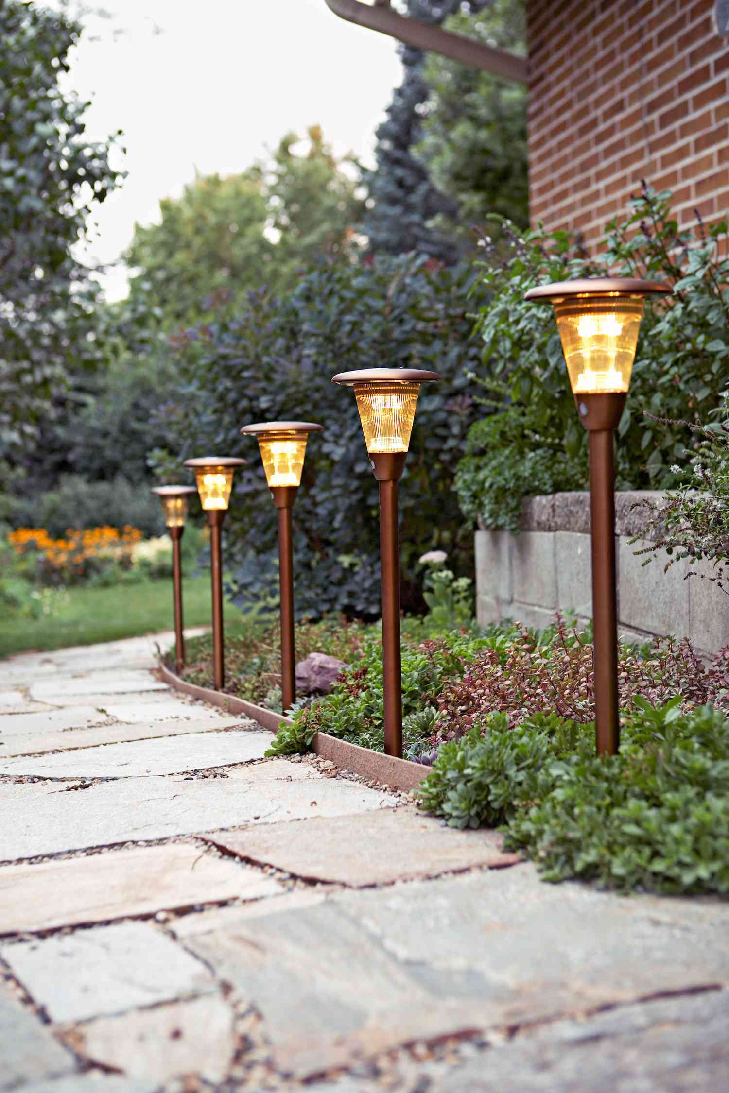 Save Time and Money With Outdoor Lighting Trends