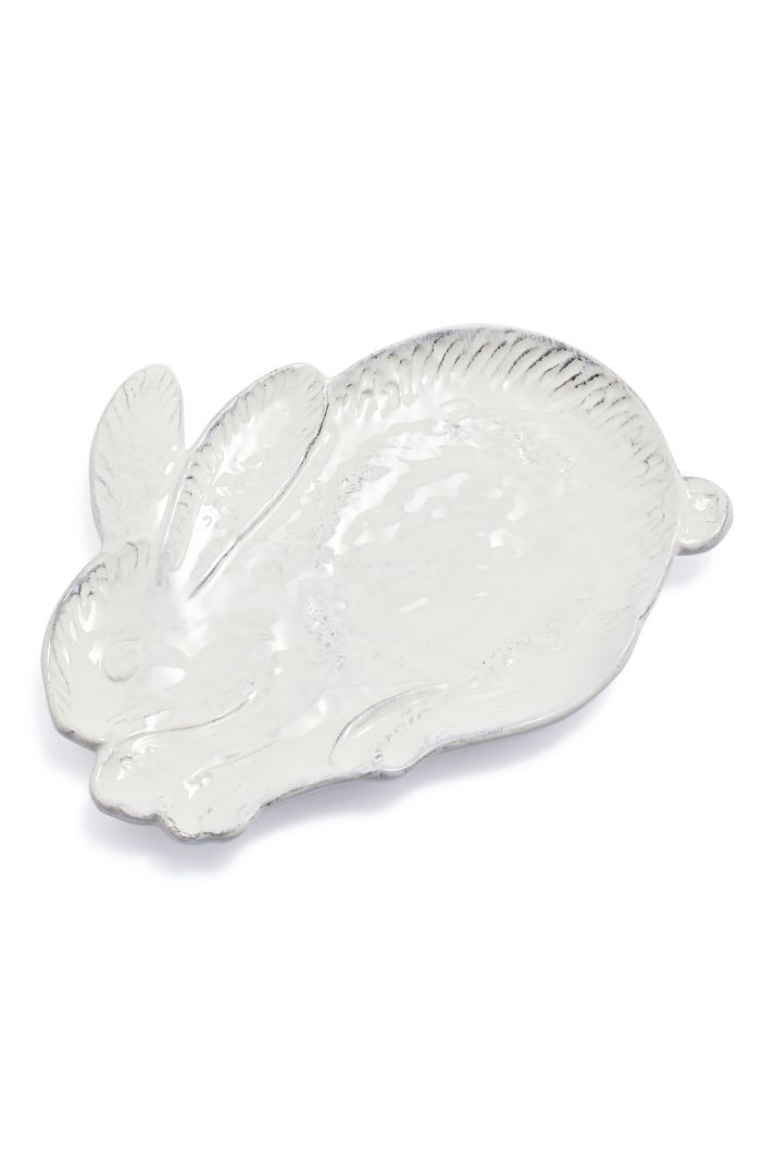 embossed bunny plate