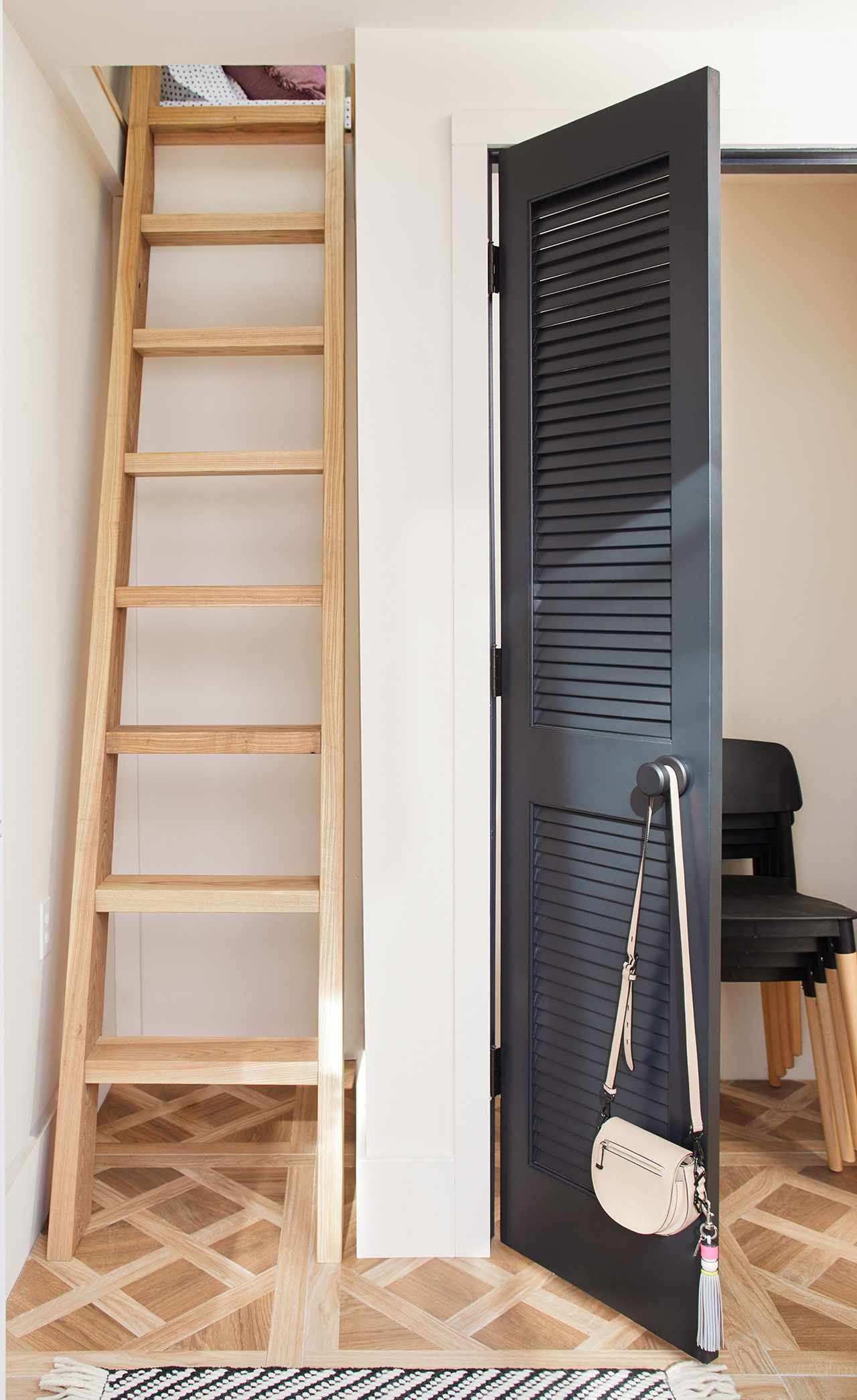 closet space ladder to loft bedroom