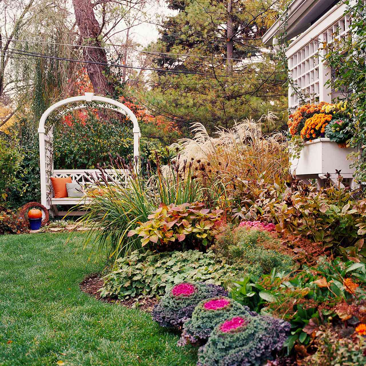 16 Simple Solutions For Small Space Landscapes Better Homes Gardens