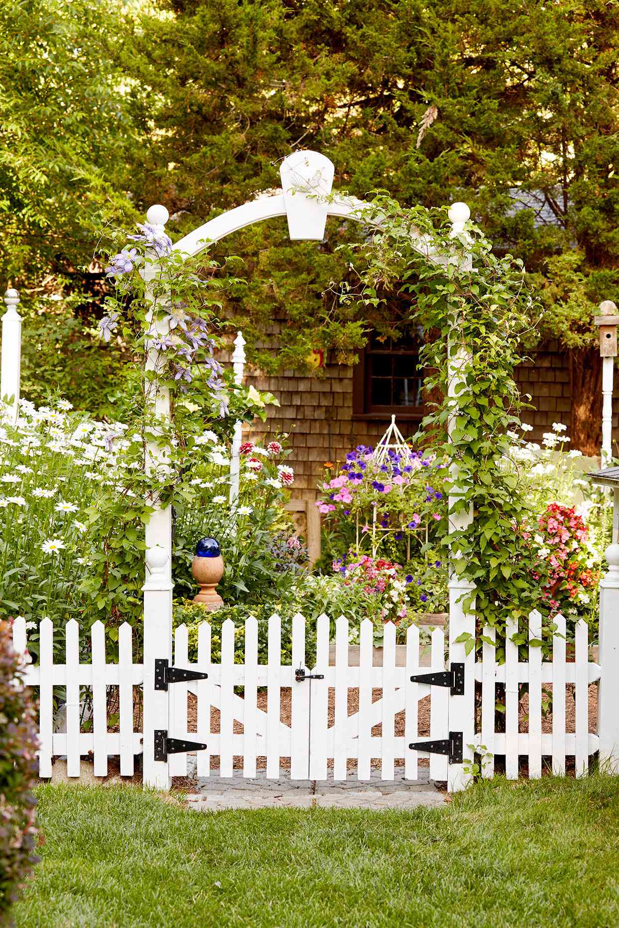 Our Favorite Decorative Fence Ideas Better Homes Gardens