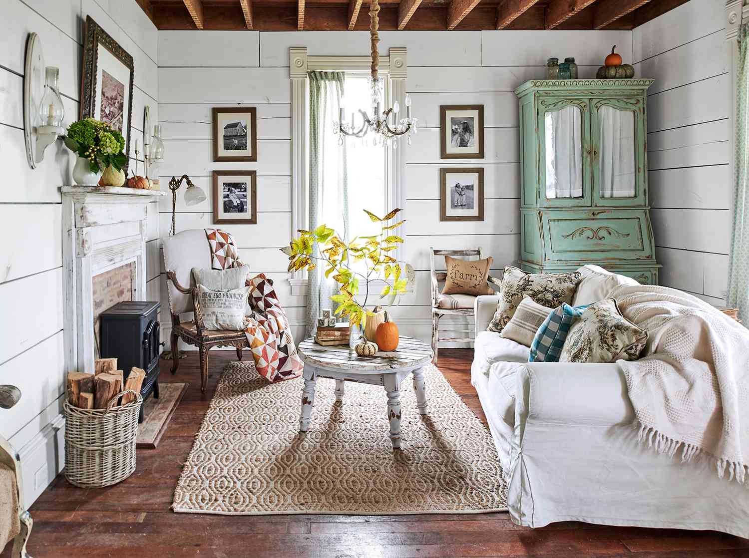 16 Fall Living Room Decor Ideas To Spruce Up Your Home For The Season Better Homes Gardens