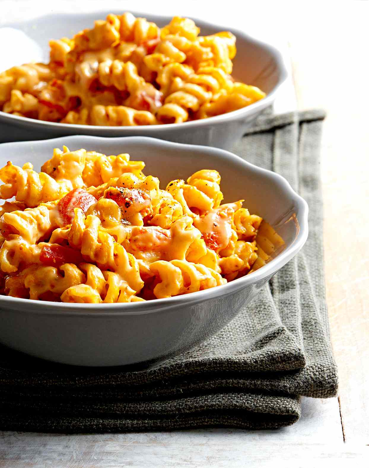 Easy Pumpkin Roasted Red Pepper Mac and Cheese