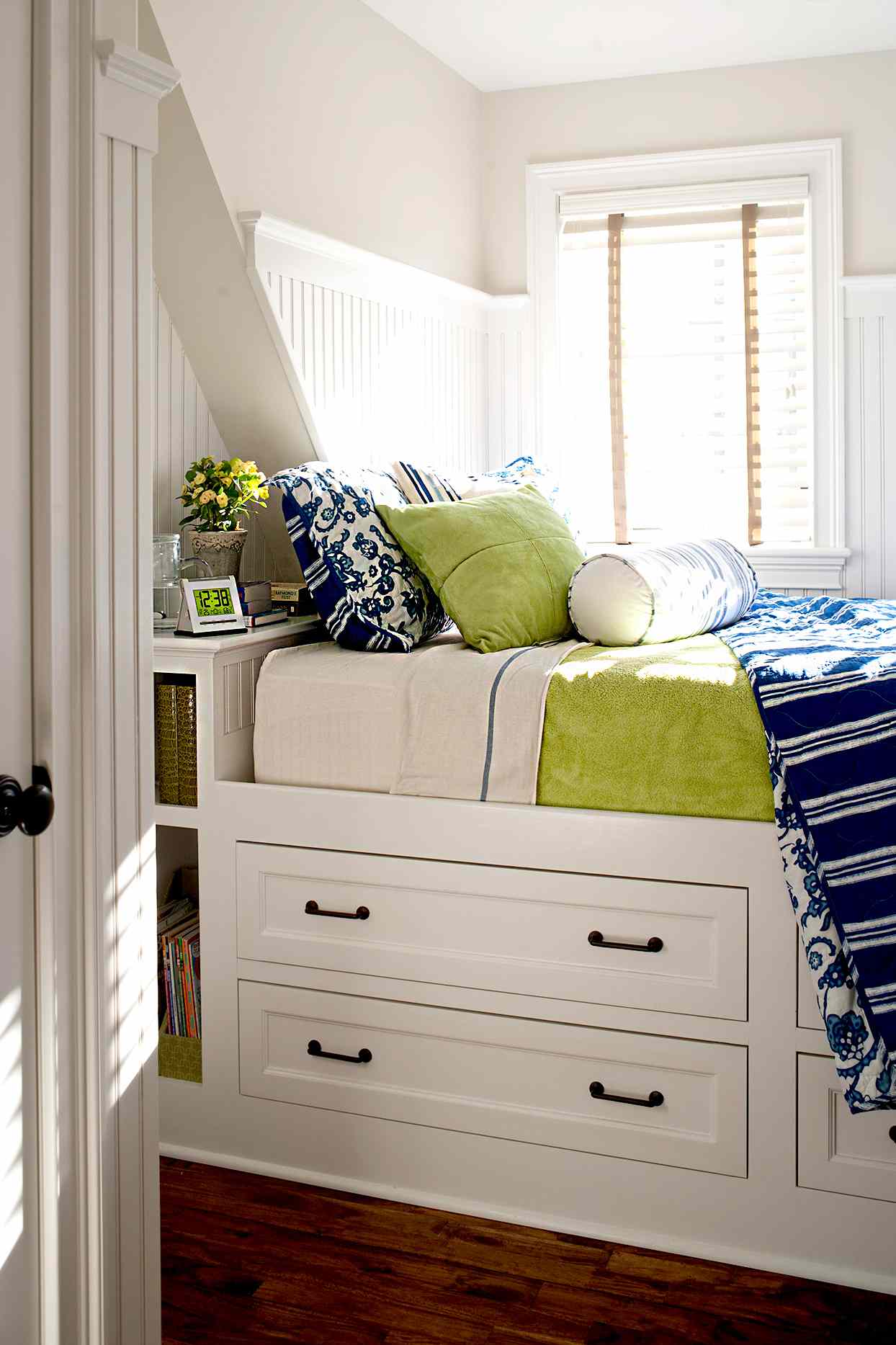 19 Genius Storage Solutions For Small Bedrooms Better Homes Gardens