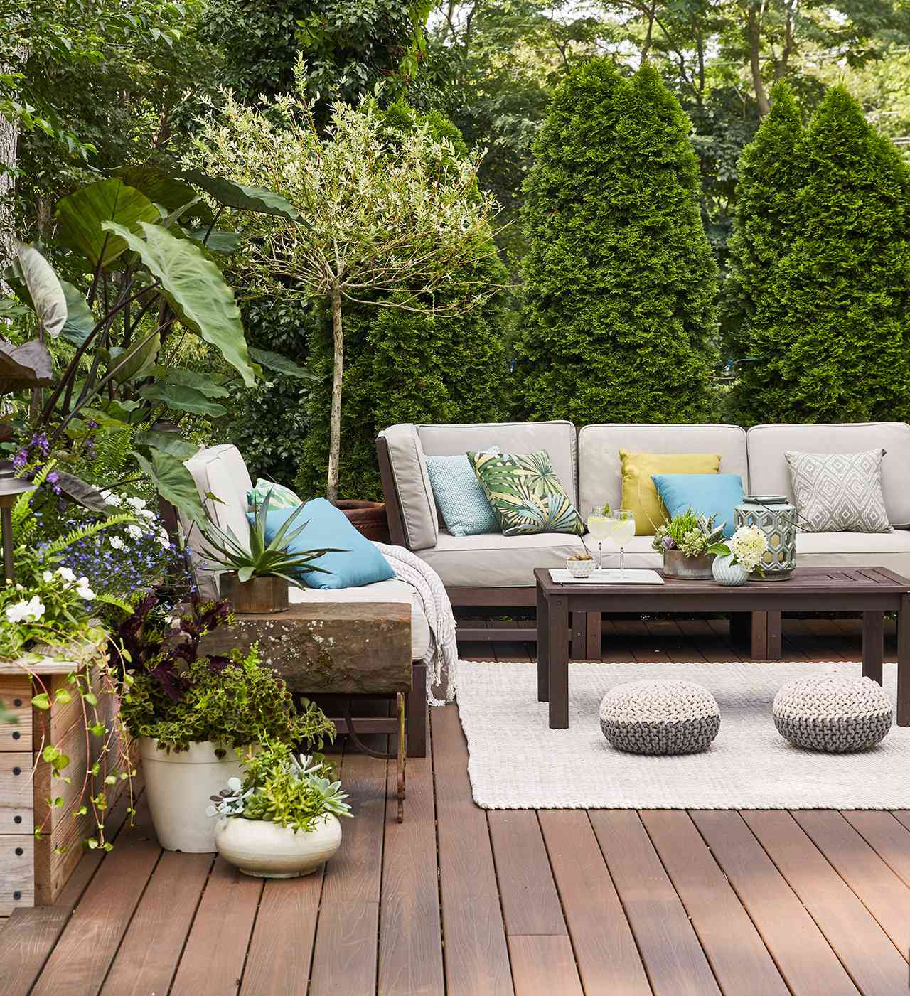 18 Deck Privacy Ideas for a Perfectly Secluded Outdoor Retreat | Better  Homes & Gardens