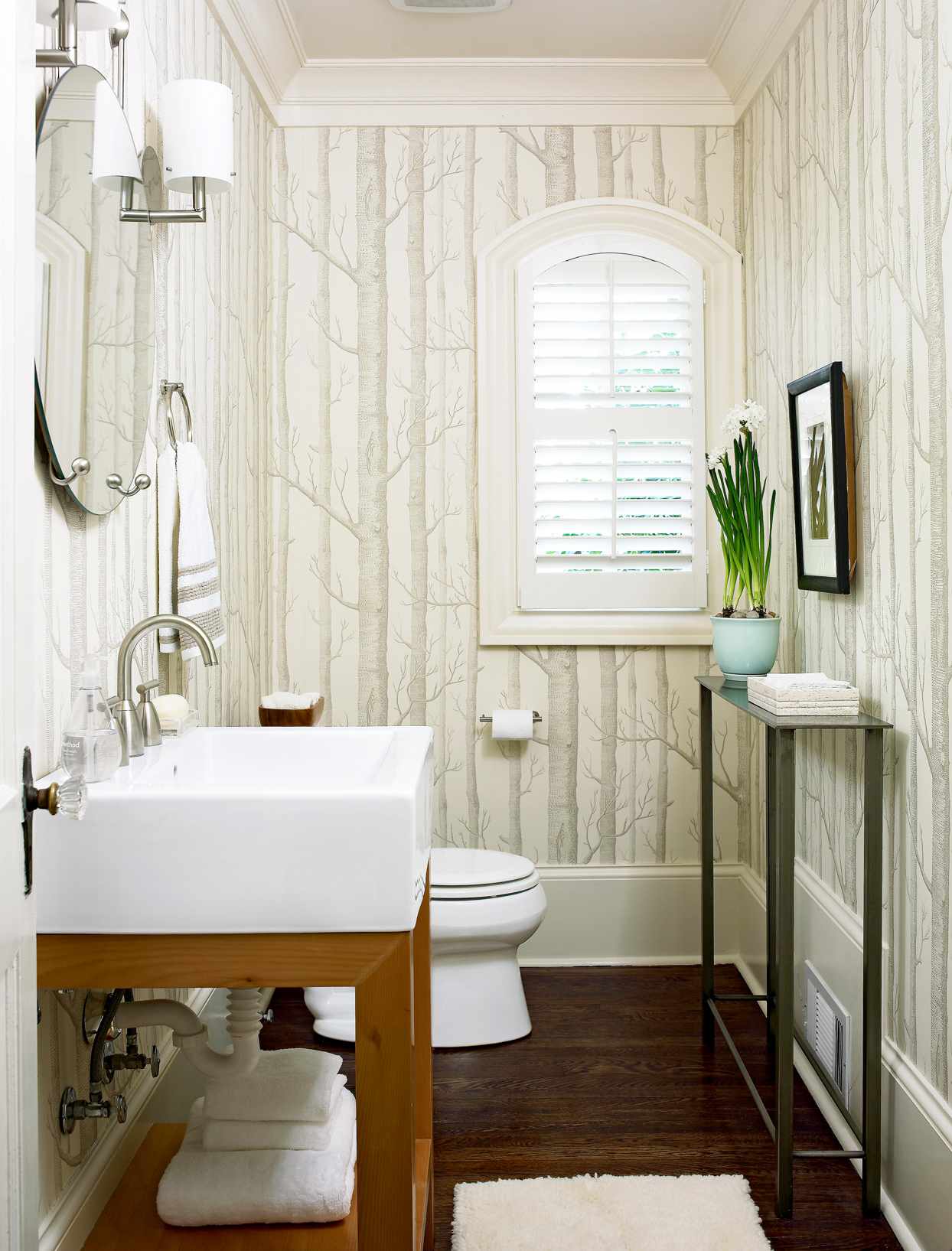 Nature-Inspired Neutral Bathroom