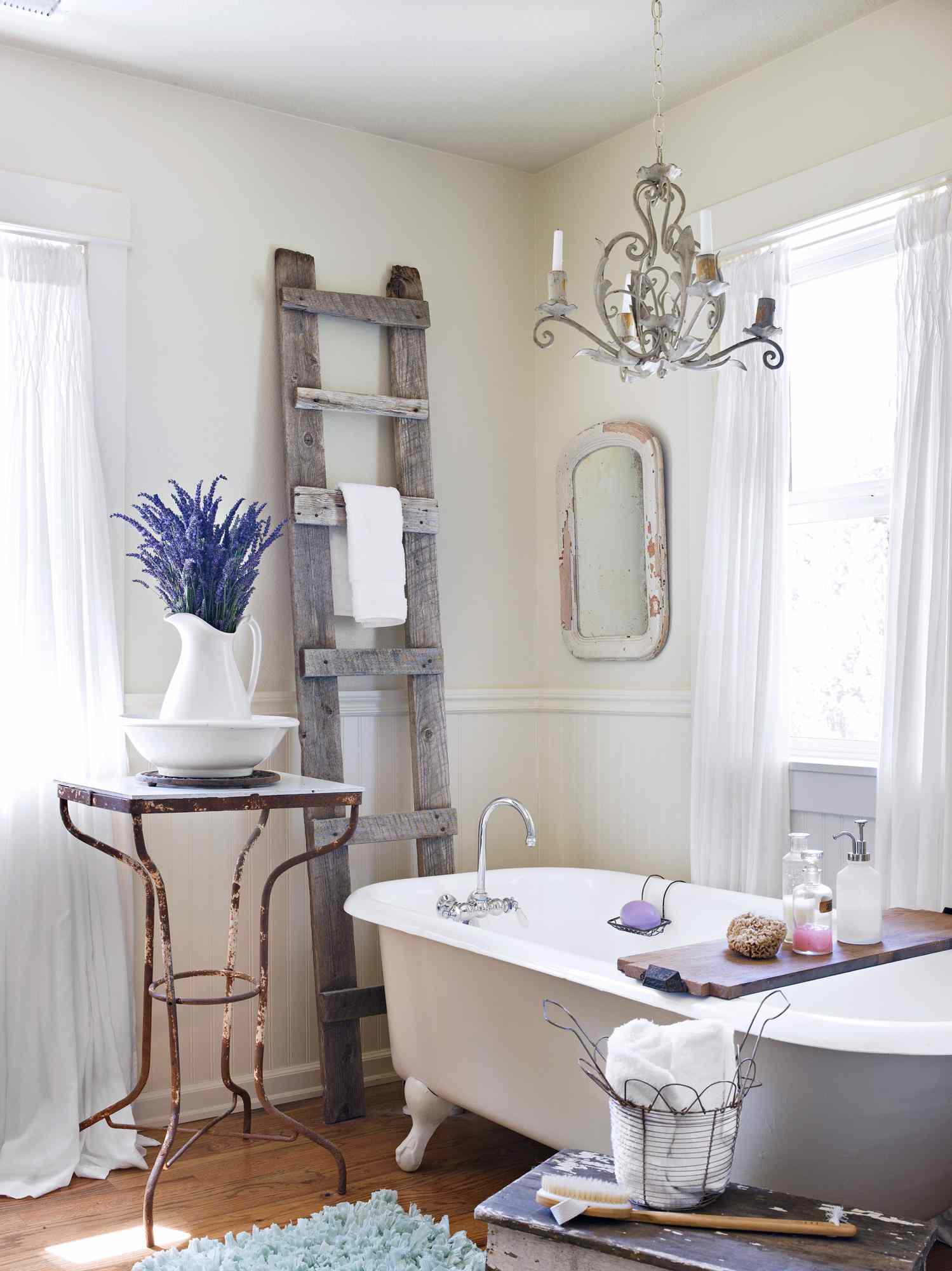 20 Bathroom Window Treatment Ideas To Dress Up Your Space Better Homes Gardens