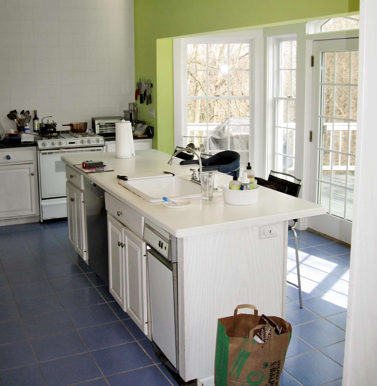 kitchen with green wall