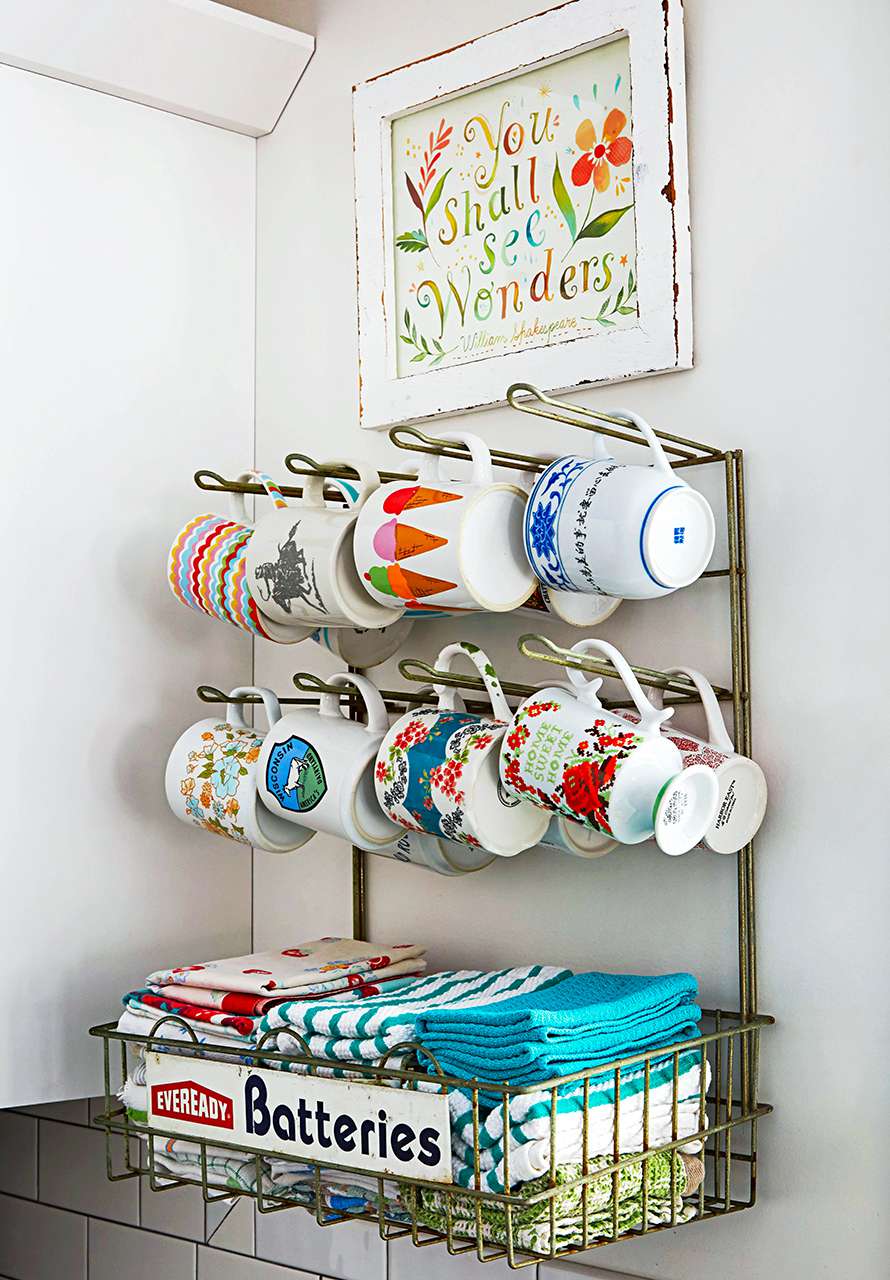 dishtowels coffee cup rack
