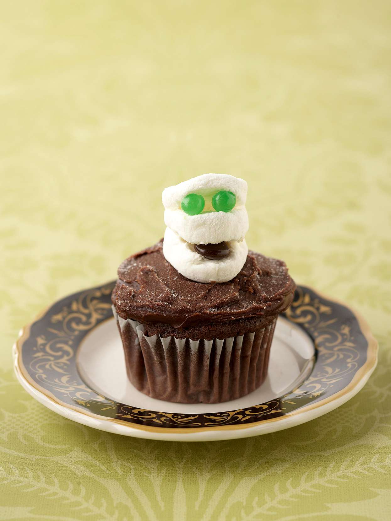 Marshmallow Mummy Cupcake