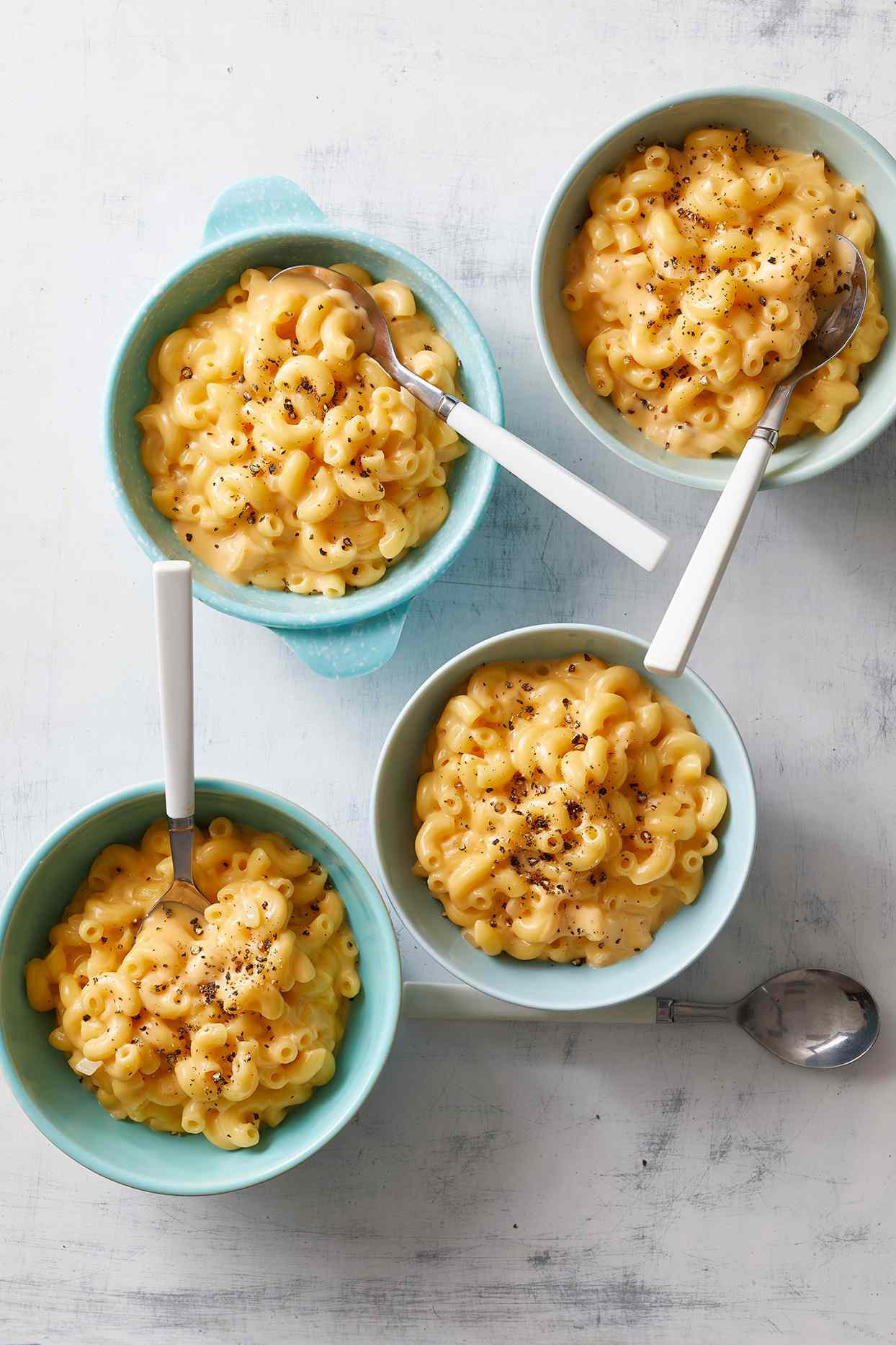 Macaroni and Cheese in bowls