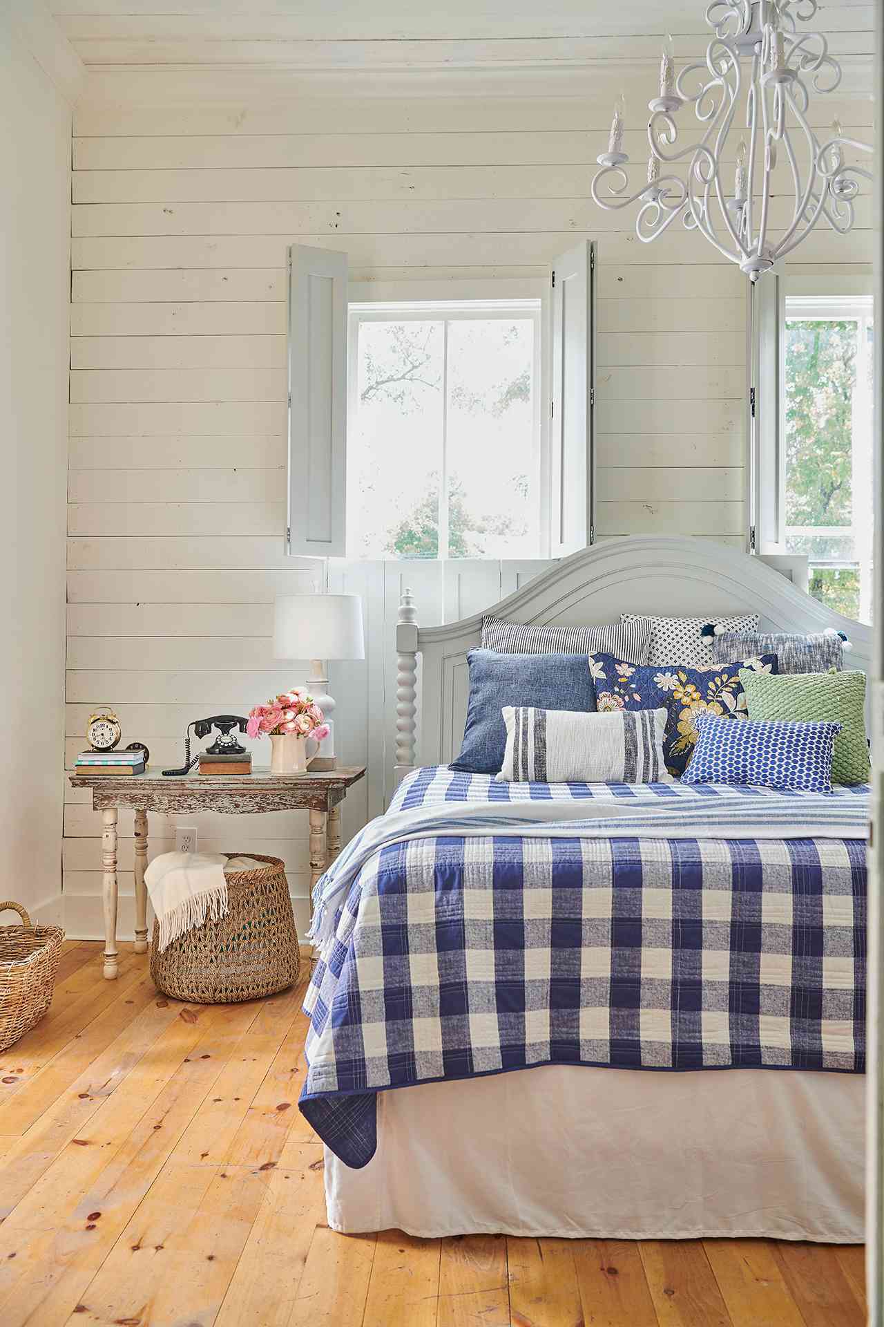 cottage style bedroom checked bedspread