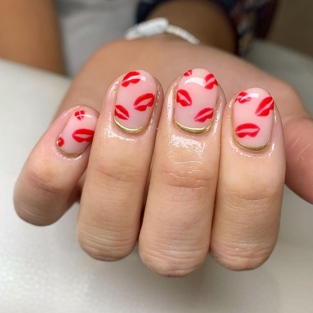 valentines day nails with lips