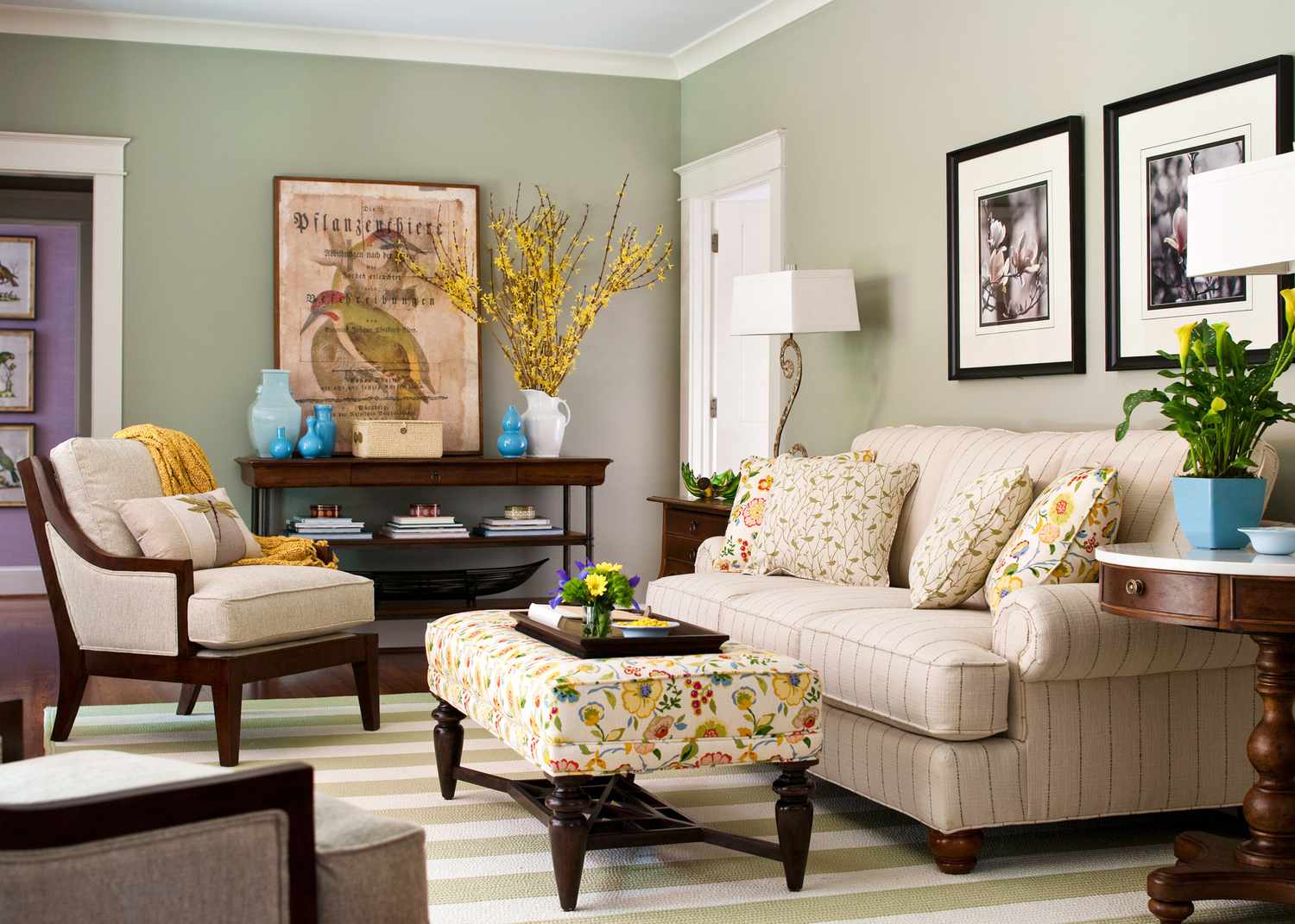 family room with patterned accents