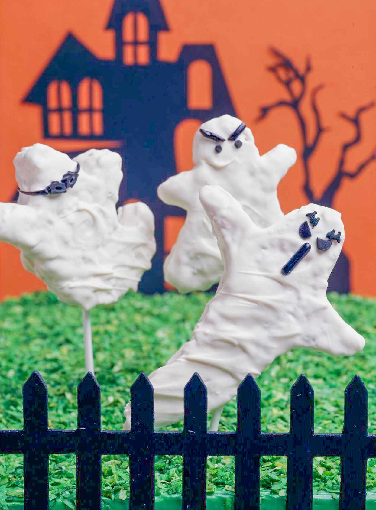 White-as-a-Ghost Pops